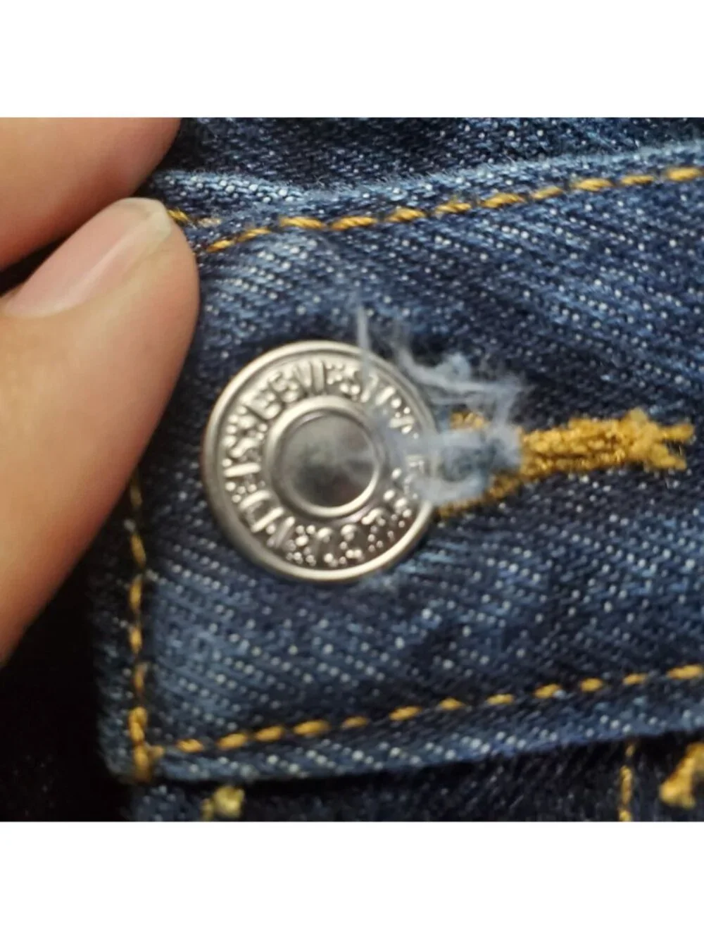 Levis durable classic